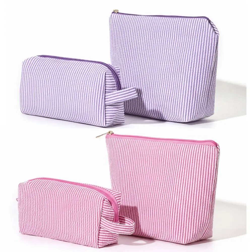 مجموعة مكونة من قطعتين من حقائب مستحضرات التجميل بتصميم مخطط لتخزين المكياج وحقيبة أدوات الزينة المحمولة وحقيبة يد ذات سعة كبيرة للتخزين