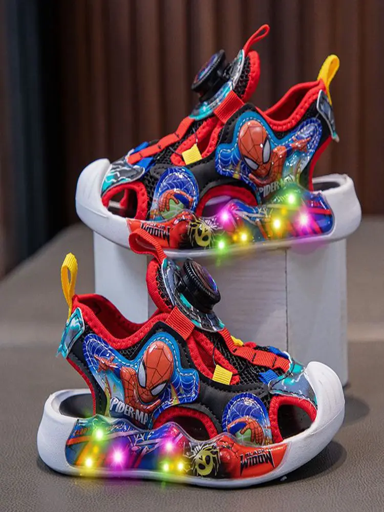 Sandalias de verano para bebés, niños y niñas, zapatos con luz Led, dibujos animados de Disney, Spiderman, sandalias de playa para interiores, baño