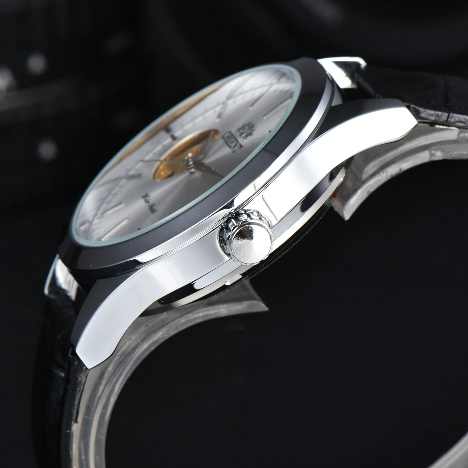 Jam Tangan Orient Refurbished Jepang Otomatis Mekanik Sepenuhnya Desain Hollowed Out untuk Pria Bisnis dengan Tali Baja Tahan Karat