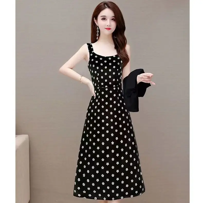 Fashionable Printed Dress for Women 2023 New Summer Fashionable Temperament Reducing Age Short Coat Two-piece Set