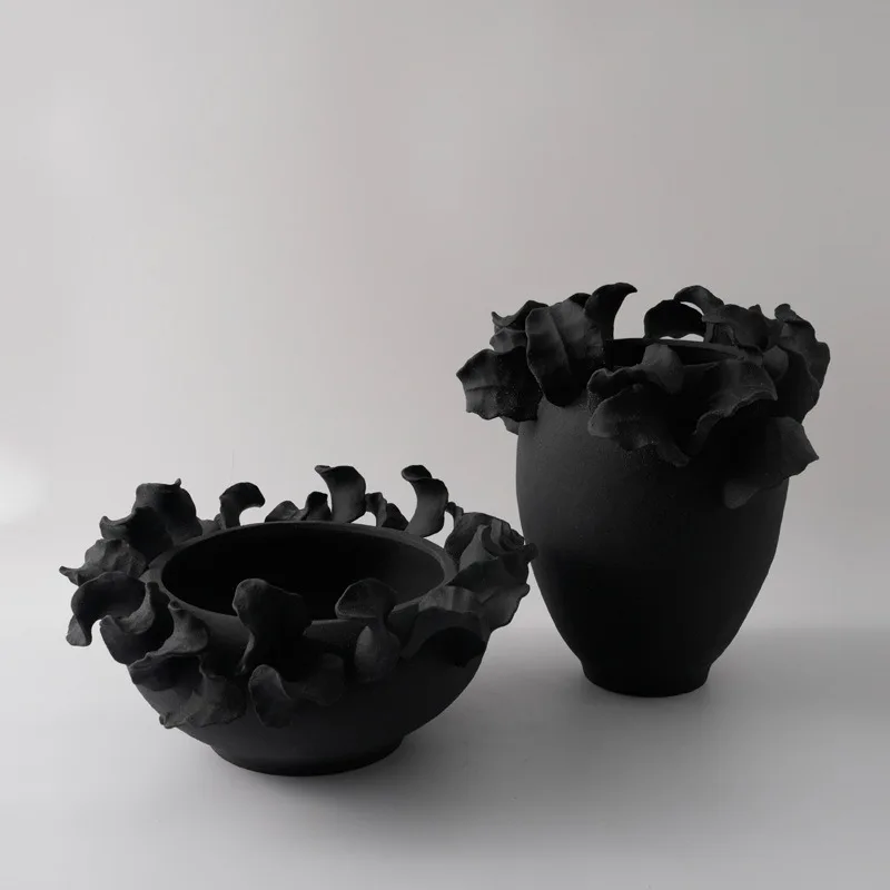 Matte Vase Ceramic Art Vase Nordic Decorative Hand Sculpted Vases Luxury Table Centerpiece Artistic Home Decor Ornament Vases