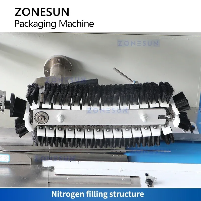 Zonesun ZS-ZB600W Horizontal Flow Wrapper HFFS Pillow Packing Machine Automatic Vegetables Fruit Bread Packaging Equipment