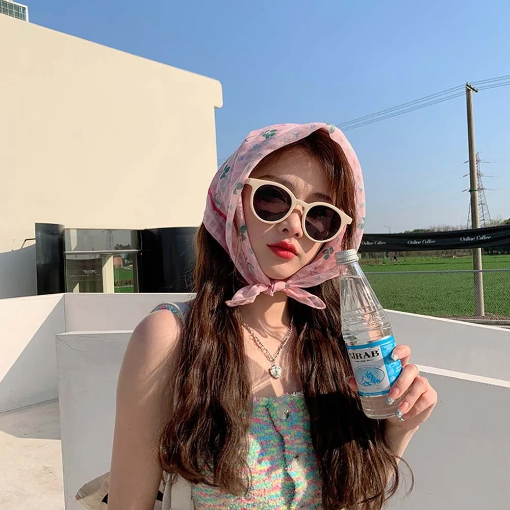 ผ้าพันคอผ้าไหมฤดูใบไม้ผลิระบายอากาศดูดซับเหงื่อแห้งเร็วดอกไม้พิมพ์ผ้าคลุมศีรษะครีมกันแดดที่มีสีสันผ้าพันคอฮิญาบสี่เหลี่ยมฤดูร้อน
