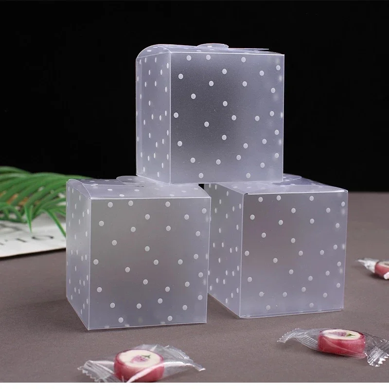

50pcs Frosted Translucent Polka Dots PVC Candy Box Wedding Favors Christmas Party Cube Gift Boxes Sweets Candy Cake Gift Bags