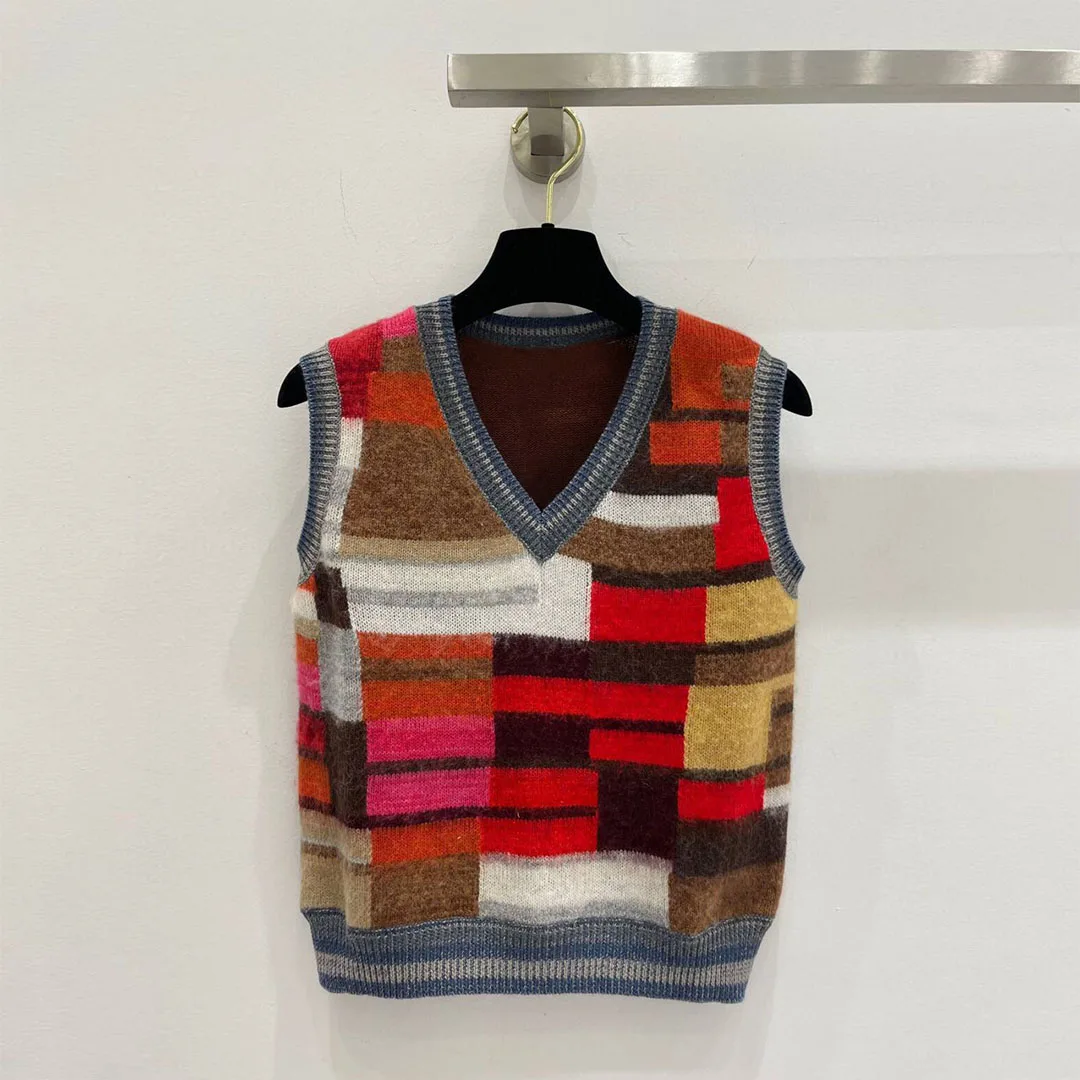 

2024 Autumn Fashion Luxury Wool & Mohair Blends Tank Vest Women Sweater Contrast Geometric Pattern V-neck Sleeveless Knitwear