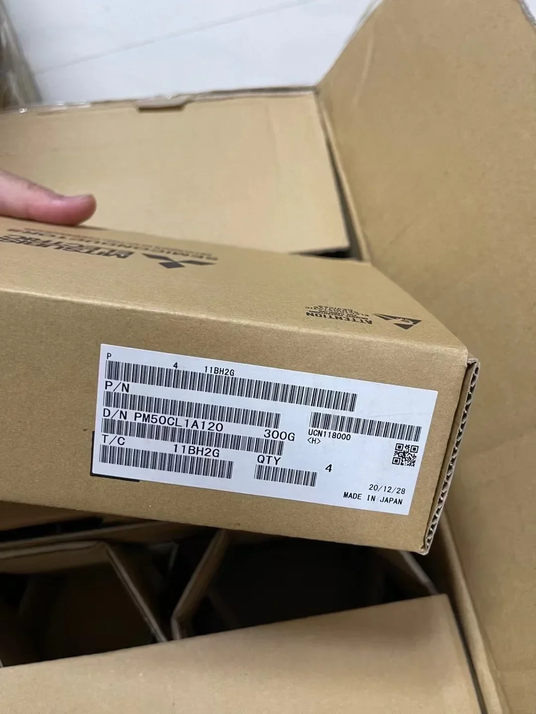 Komponen elektronik TGA2512-2-SM