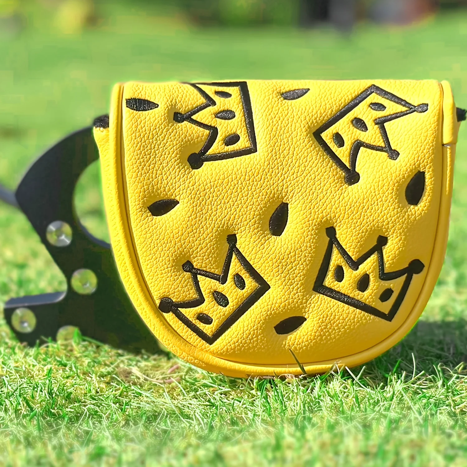 1pc Putter Head Cover with Cheese Crown Pattern - Magnetic Closure PU Shell with Fluffy Lining And Cute Cartoon
