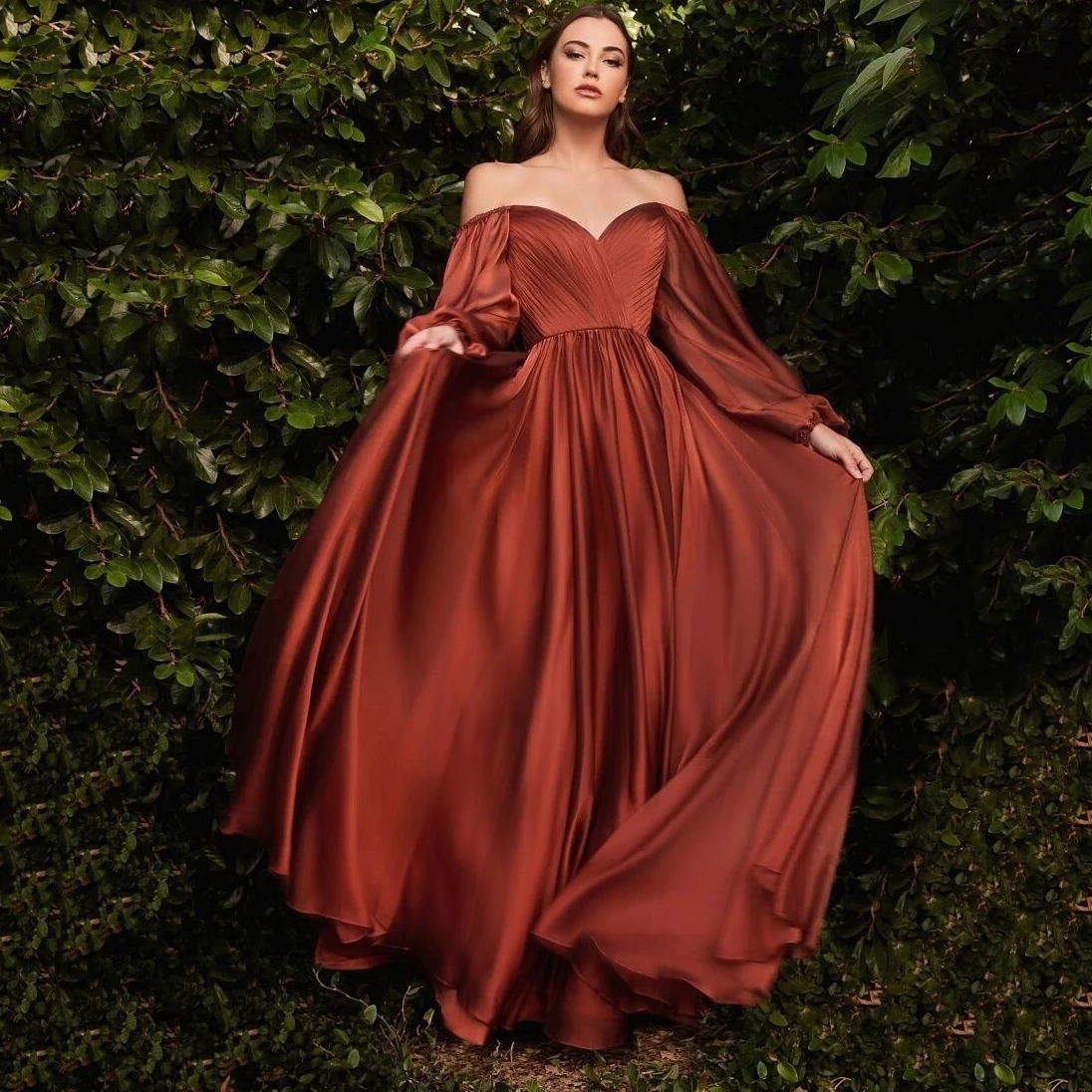 Long Bishop Sleeve Ruching Chiffon Evening Dress Off the Shoulder Sweetheart Pleated Skirt Flowy Chiffon Formal Bridesmaid Gown