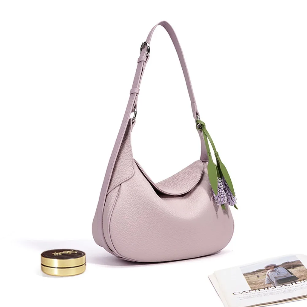 Early Spring High-end Commuter Exquisite Armpit Fashion Messenger Texture Fashion Niche Shoulder Bag Genuine Leather