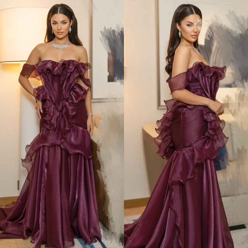 فستان سهرة بنفسجي أنيق عالي الجودة بطيات مكشكشة مخصصة خارج الكتف فساتين طويلة مناسبة مخصصة للحفلات الأنيقة