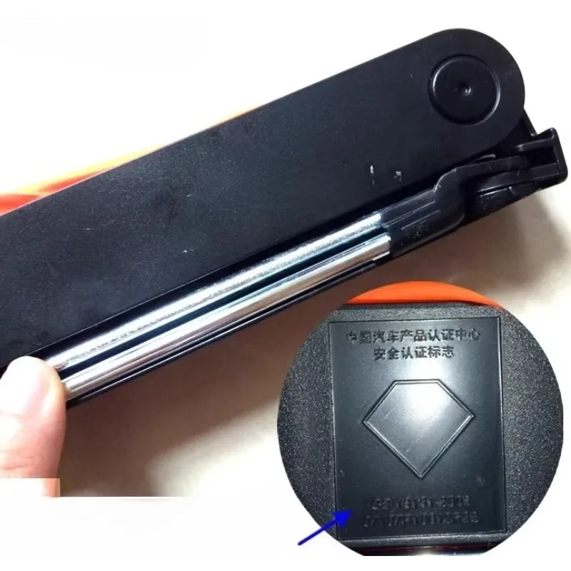 S11-8208010 1pc Genuine Tripod Vehicle Reflective Parking Warning Sign for Chery