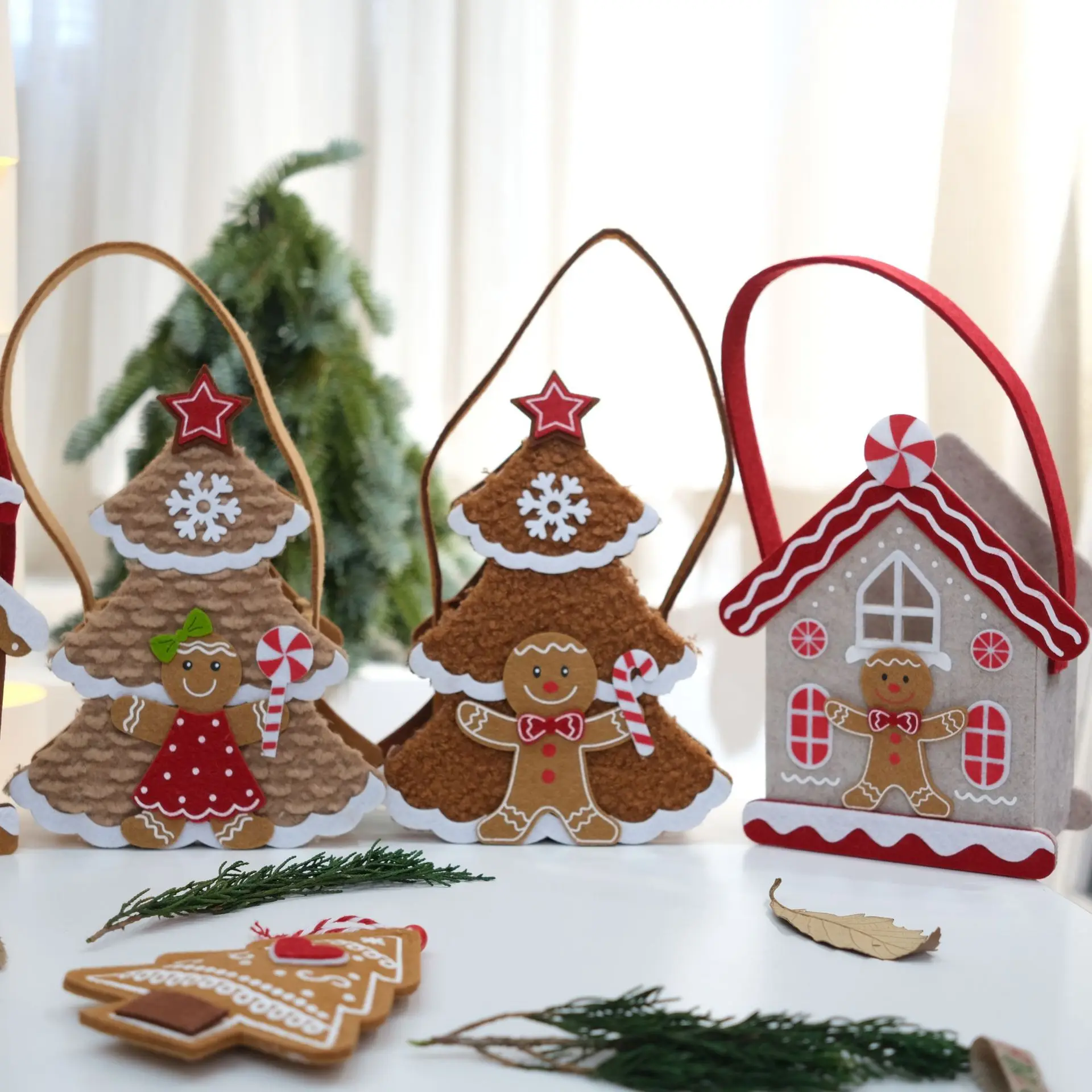 

Christmas Decorations Creative Felt Gingerbread Man Biscuit Christmas House Desktop Decoration Felt Handheld