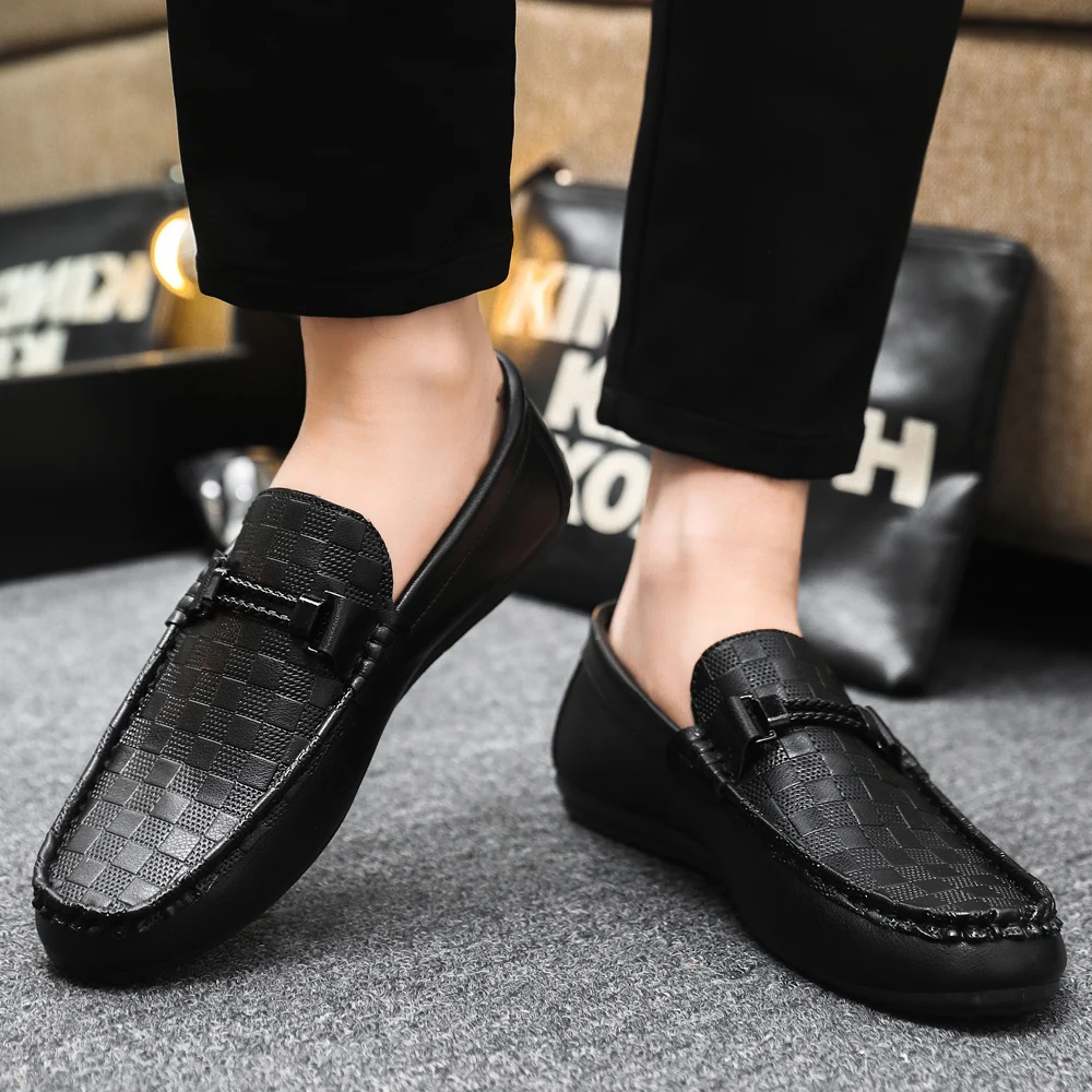 2025 Autumn Men's Checkered Synthetic Leather Shoes Office Soft-Sole Flat Shoes Casual Fashionable Men's Driving Loafers