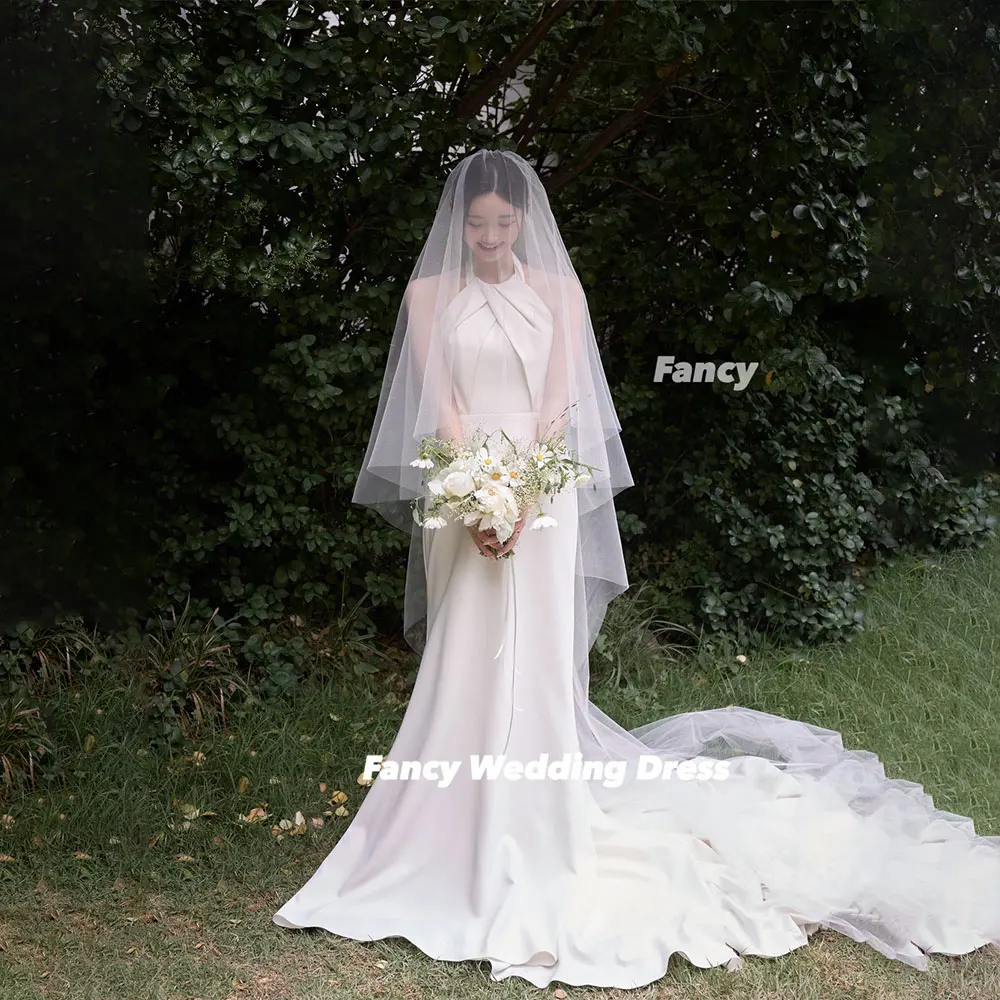 ชุดแต่งงานแบบเกาหลี ดีไซน์หรูหรา สายคล้องคอ ทรงเมอร์เมด ผ้าซาตินยืดหยุ่น ชุดราตรีหางยาว ถ่ายรูปได้  สามารถสั่งตัดได้