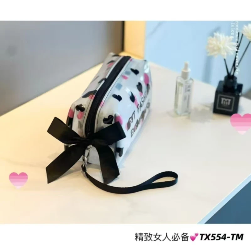 Pero StoreOur Compact Handheld Wash Bag Is Perfect For Gym Visits Swimming Trips And Overnight Business Check‑Ins. 4