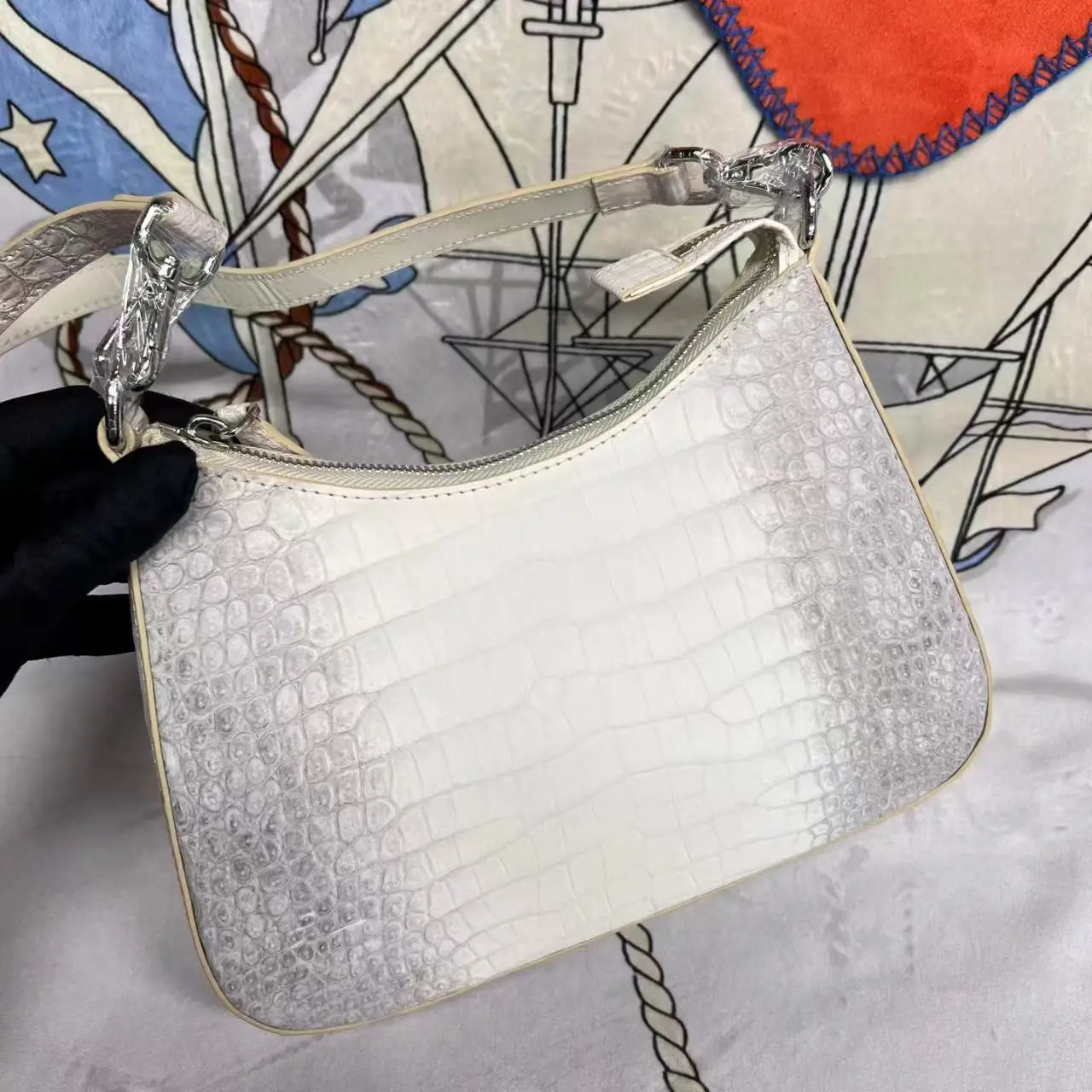 الهيمالايا اللون الأبيض أحدث مصمم 2026 جديد 100% جلد التمساح الأصلي عبر الجسم حقيبة جلد التمساح حقيبة كتف سيدة #1