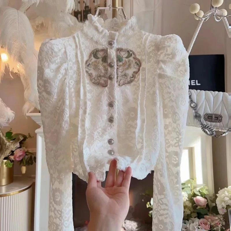 

Design sense niche French retro shirt women's 2025 spring new heavy industry bead fashion lace shirt blusas