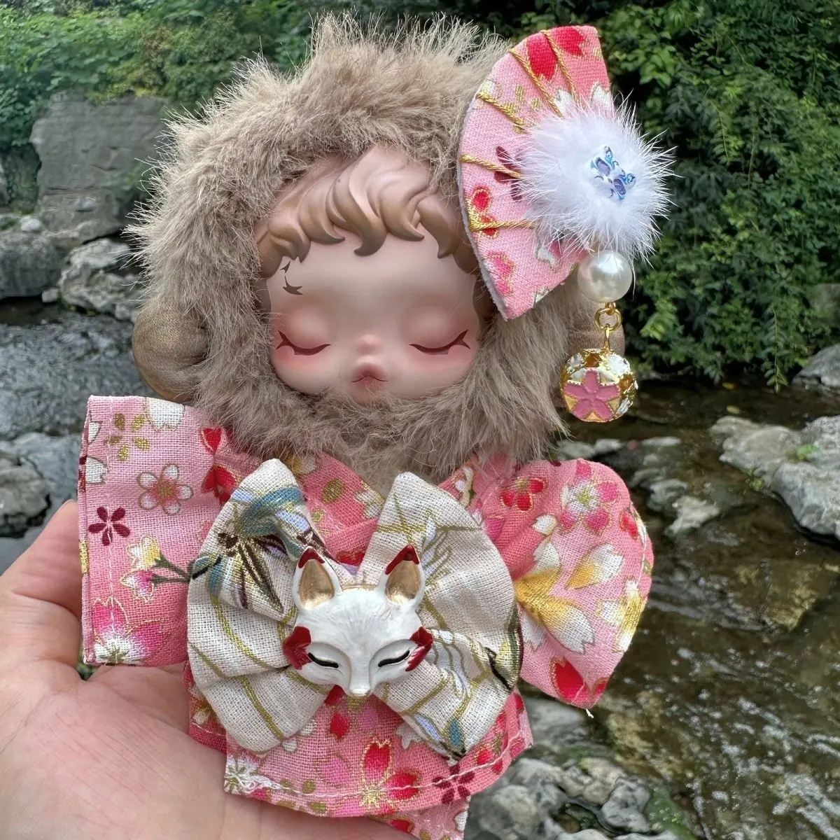 

Красивый костюм-кимоно для 17 см Labubu Skullpanda Big Into Engery Series, мини-кукольная одежда, соответствующие изысканными аксессуарами