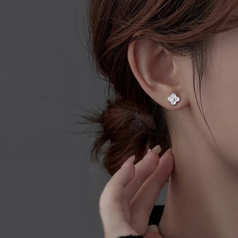 Women's 925 Silver Plated Clover Stud Earrings, Everyday Elegance