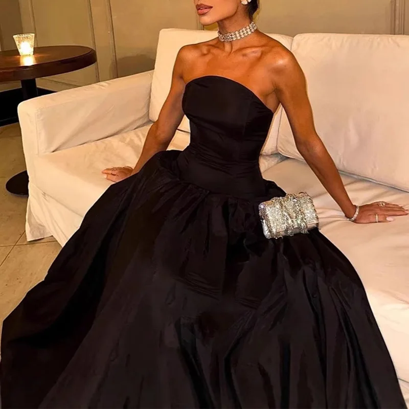 2025年春夏 バックレス ホロー ロングドレス 高級 無地 ストラッ プレス イブニングドレス セクシー オフショルダー ノースリーブ ルーズ マキシドレス