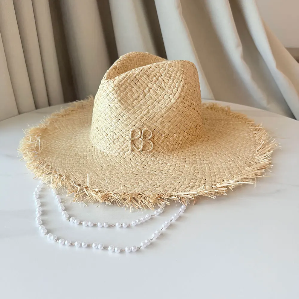 Klassischer Sommer-Raffia-Strohhut für Damen, Strand-Panama-Hut mit breiter Krempe, Urlaubs-Sonnenhut mit Kette und Perlen, handgefertigter Designer-Fascinator-Hut – Detail 8
