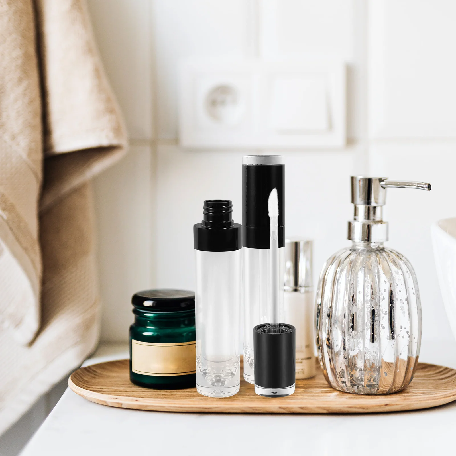 4 recipientes de brilho labial dos pces 8ml tubos plásticos reutilizáveis para viagens mini dispensador segurar óleo labial fácil transportar maquiagem