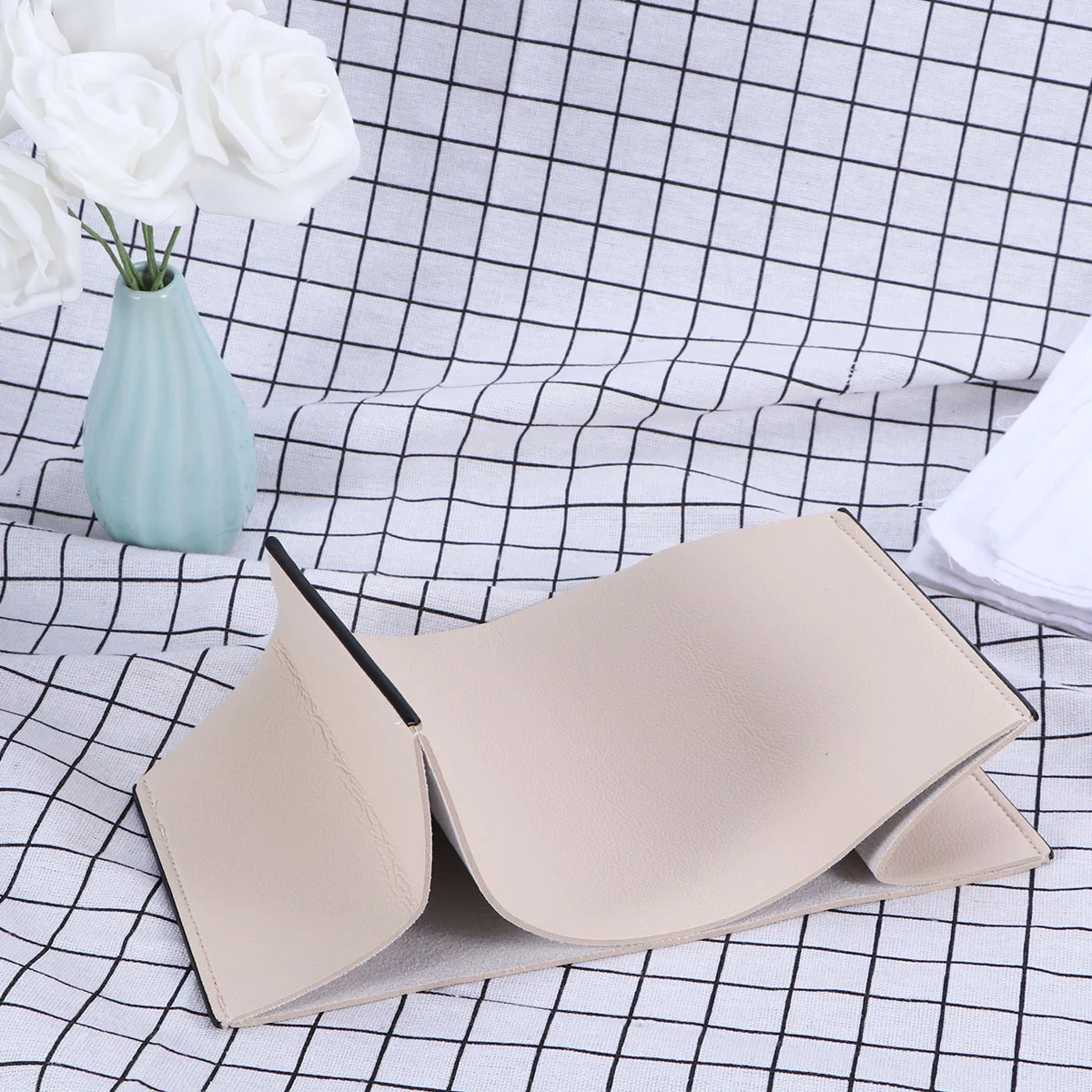 

PU Multi-Purpose Tissue Box for Car Headrest Armrest Storage Case with Phone Holder Interlayer Tissue