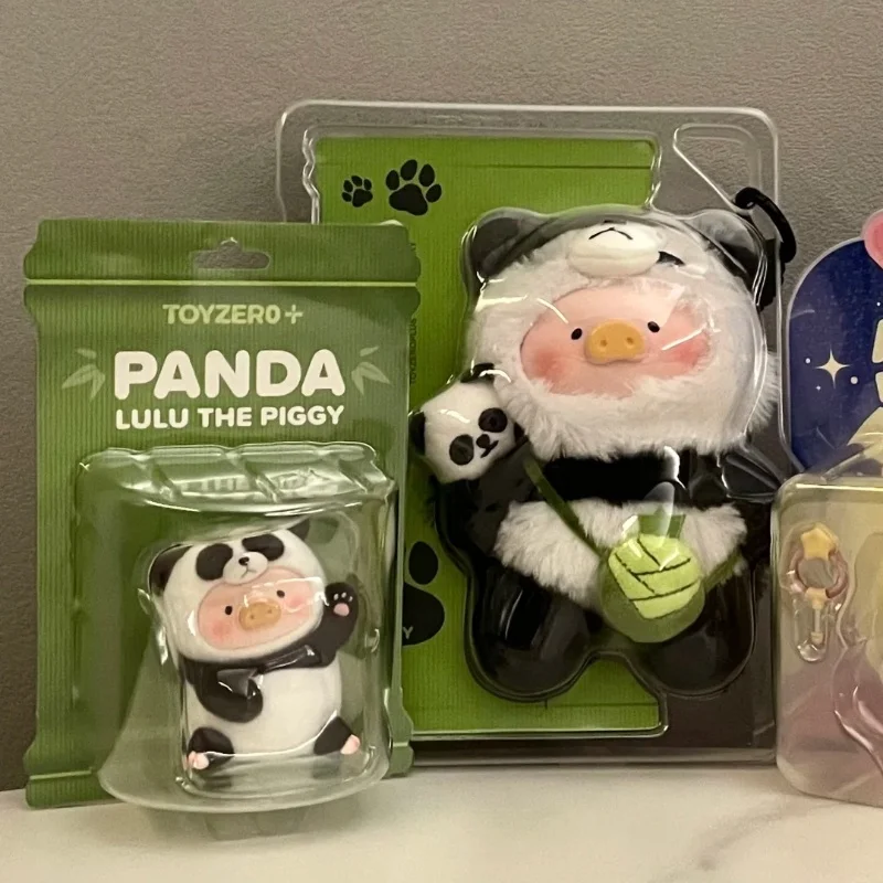 

Подлинная Lulu The Piggy Panda Lulu Series Лифт Гаражная фигурка Плюшевая кукла Рюкзак Подвесной брелок Креативный продукт Прекрасный подарок