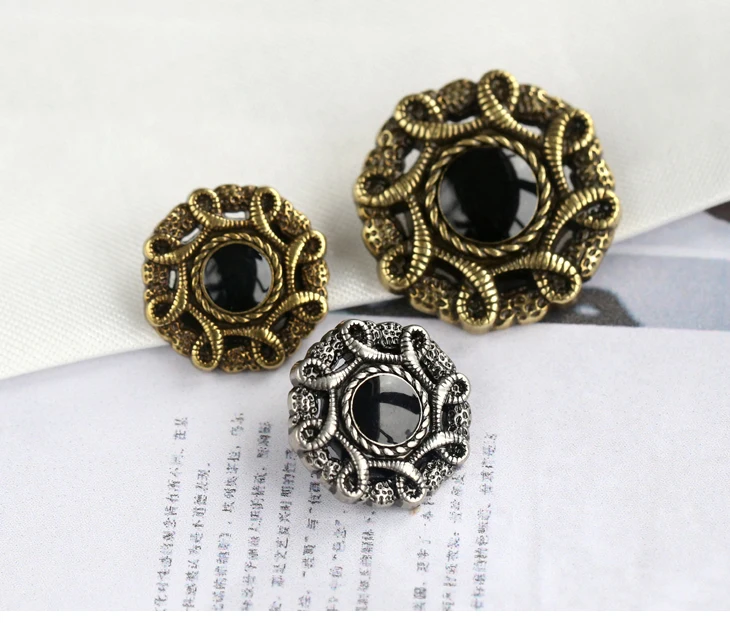 10pcs/lot Size:18-25mm Vintage Curly Rim Hollow Buttons Metal Shank Button for DIY Clothing Embellishment Accessories(SS-2650)