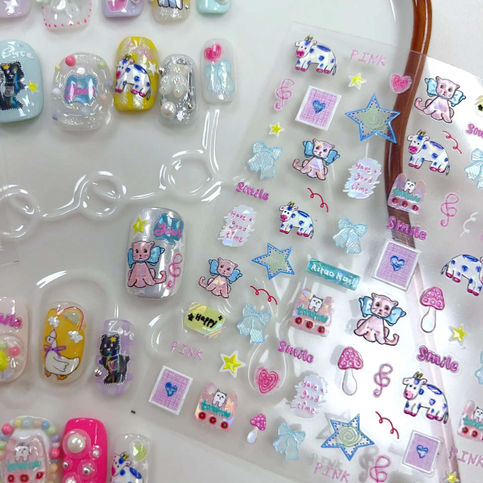 Patch cane mucca gatto bowknot nota stella cuore fungo anatra pulsante torta palloncino arcobaleno nuvola adesivi per nail art decalcomanie per manicure fai da te