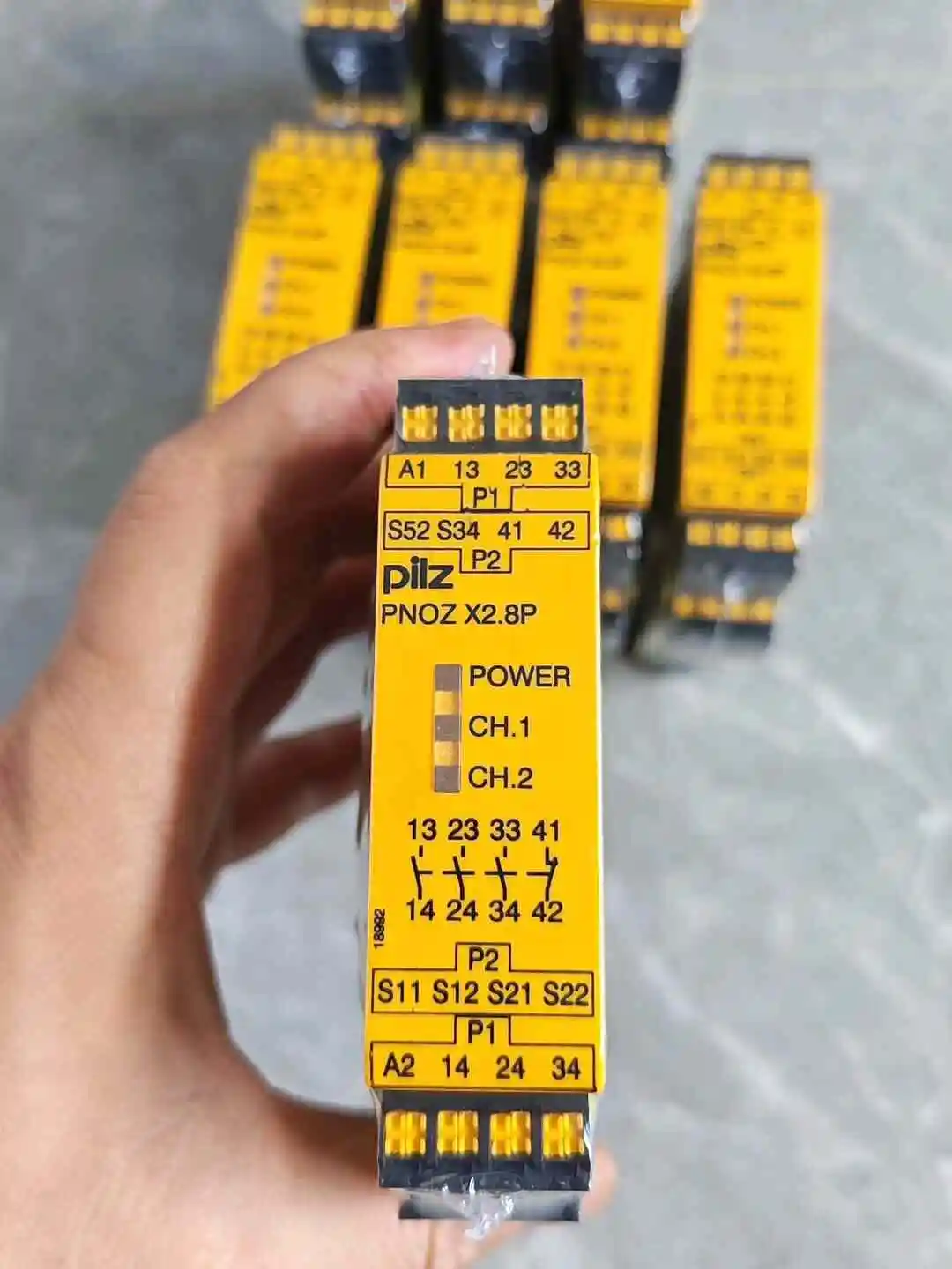 Pilz 787301 safety relay German original library in Stock