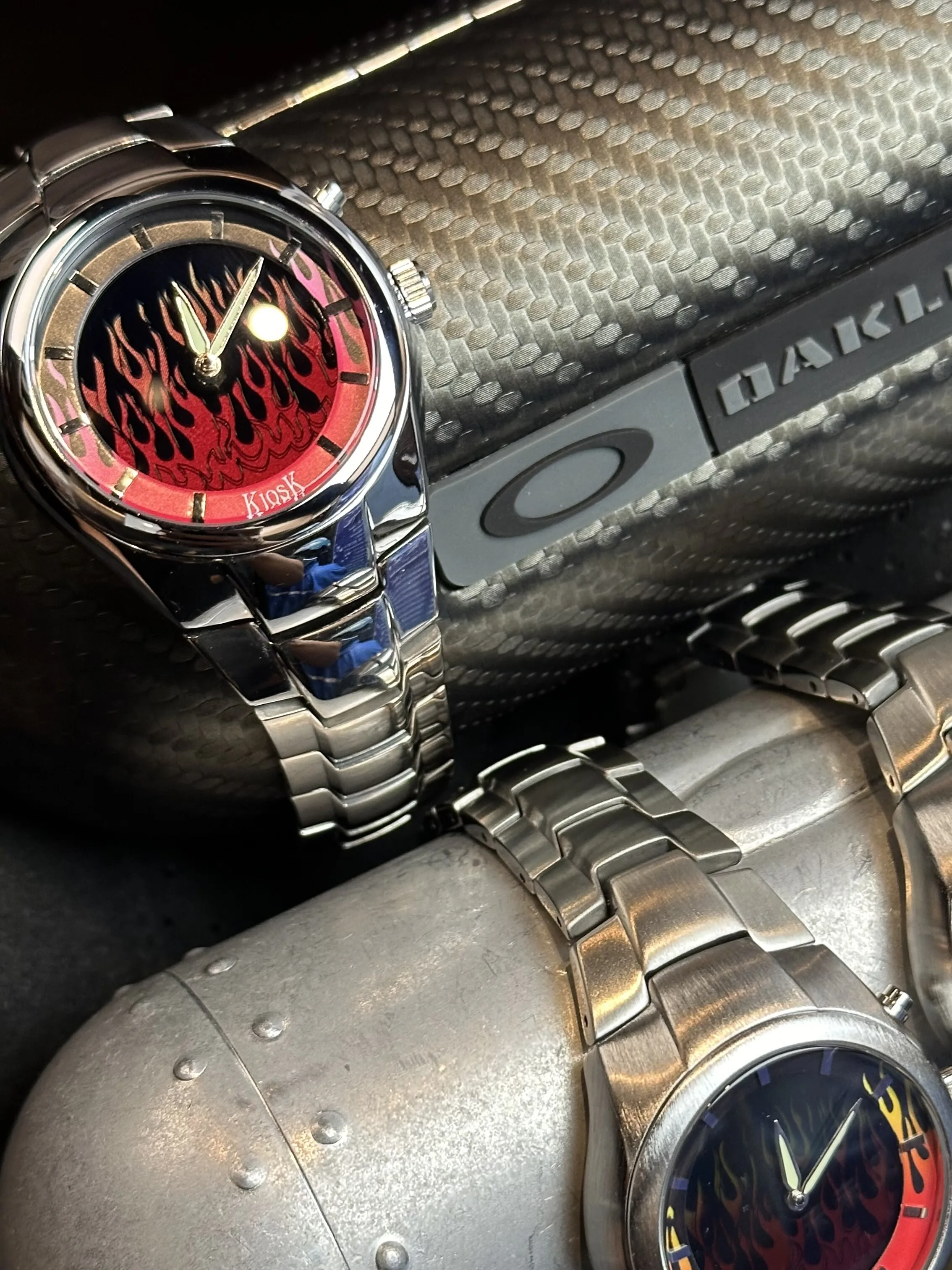 Kiosk Original Wind Flame Watch Style Retro Alien Watch Premium Ins Same Style Niche Design