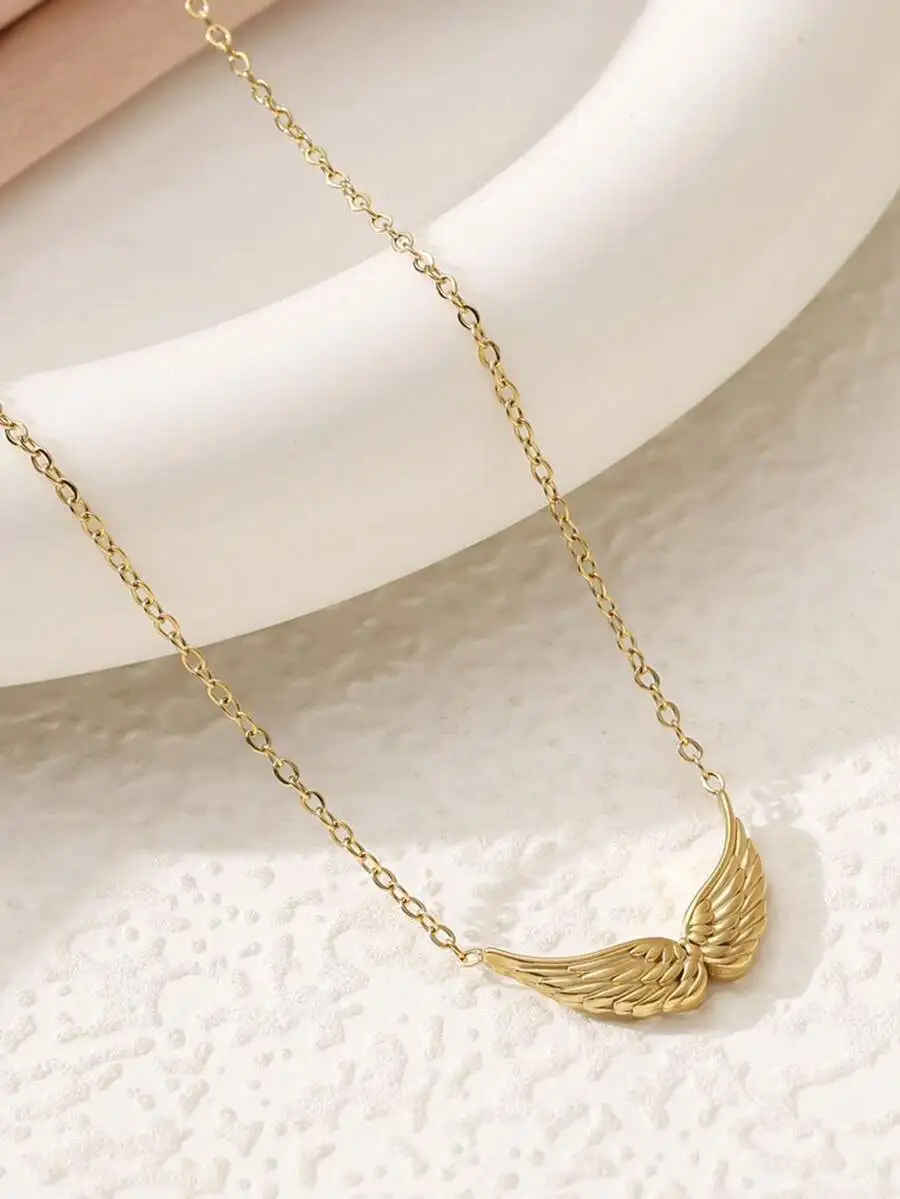1pc Stainless Steel Personalized Angel Wing Pendant Necklace, 18k Gold Plated Jewelry For Women view 2