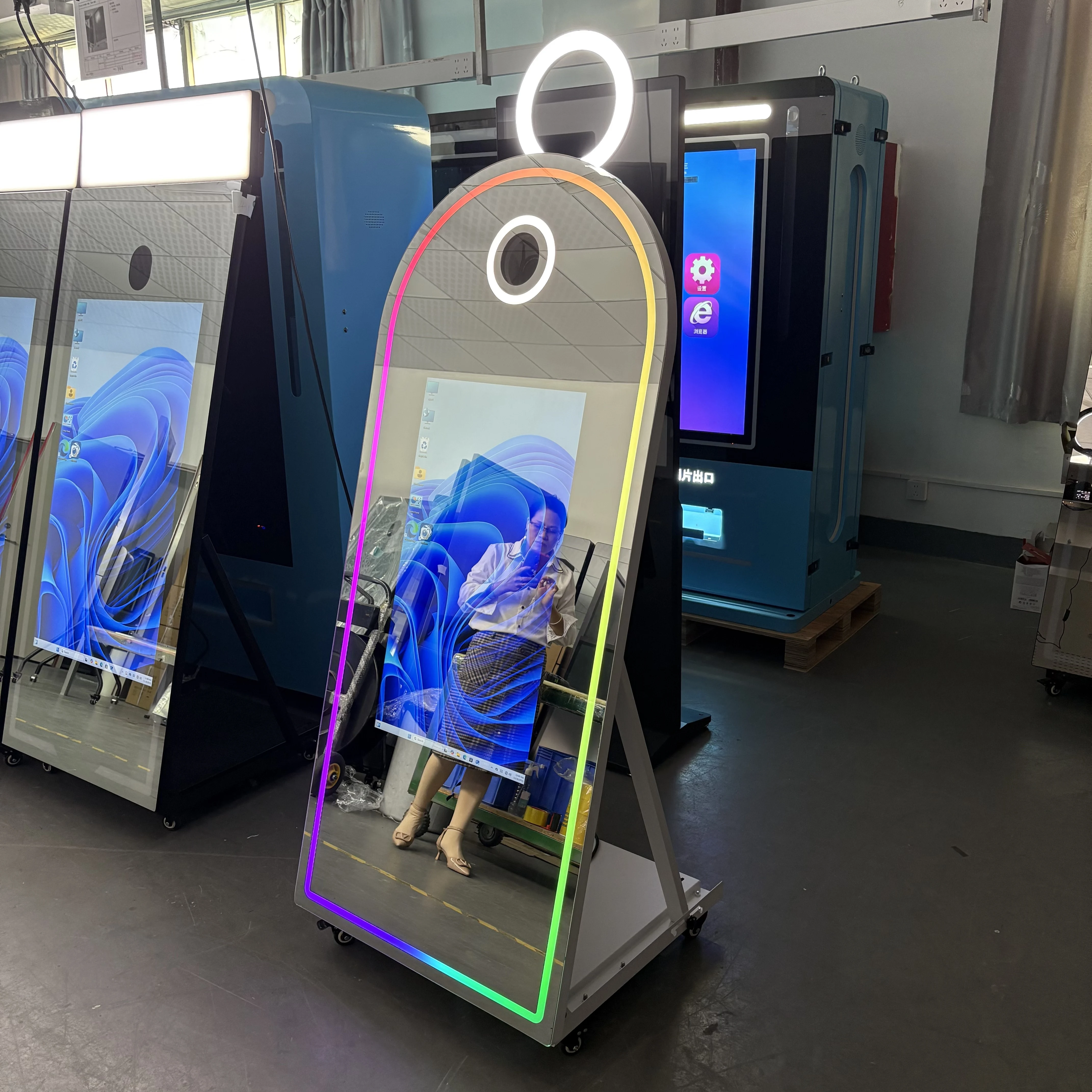Party Wedding Events Selfie Magic Mirror Photo Booth Machine Touch Screen Photo Mirror Booth Compatible With Camera Photobooth