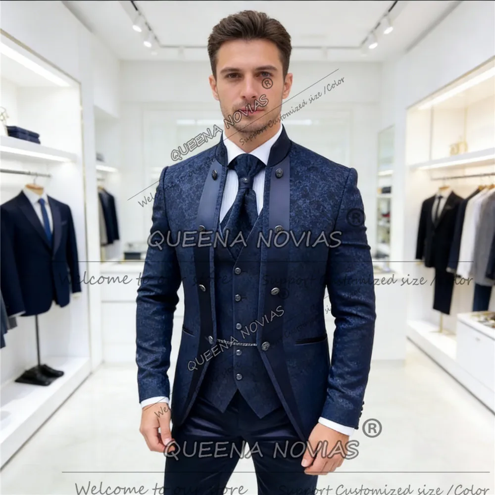 

Elegant Jacquard Wedding Suits For Men 3 Pieces Groom Prom Blazers Stand Collar Tuxedos Attire Customized Costume Homme Marrige