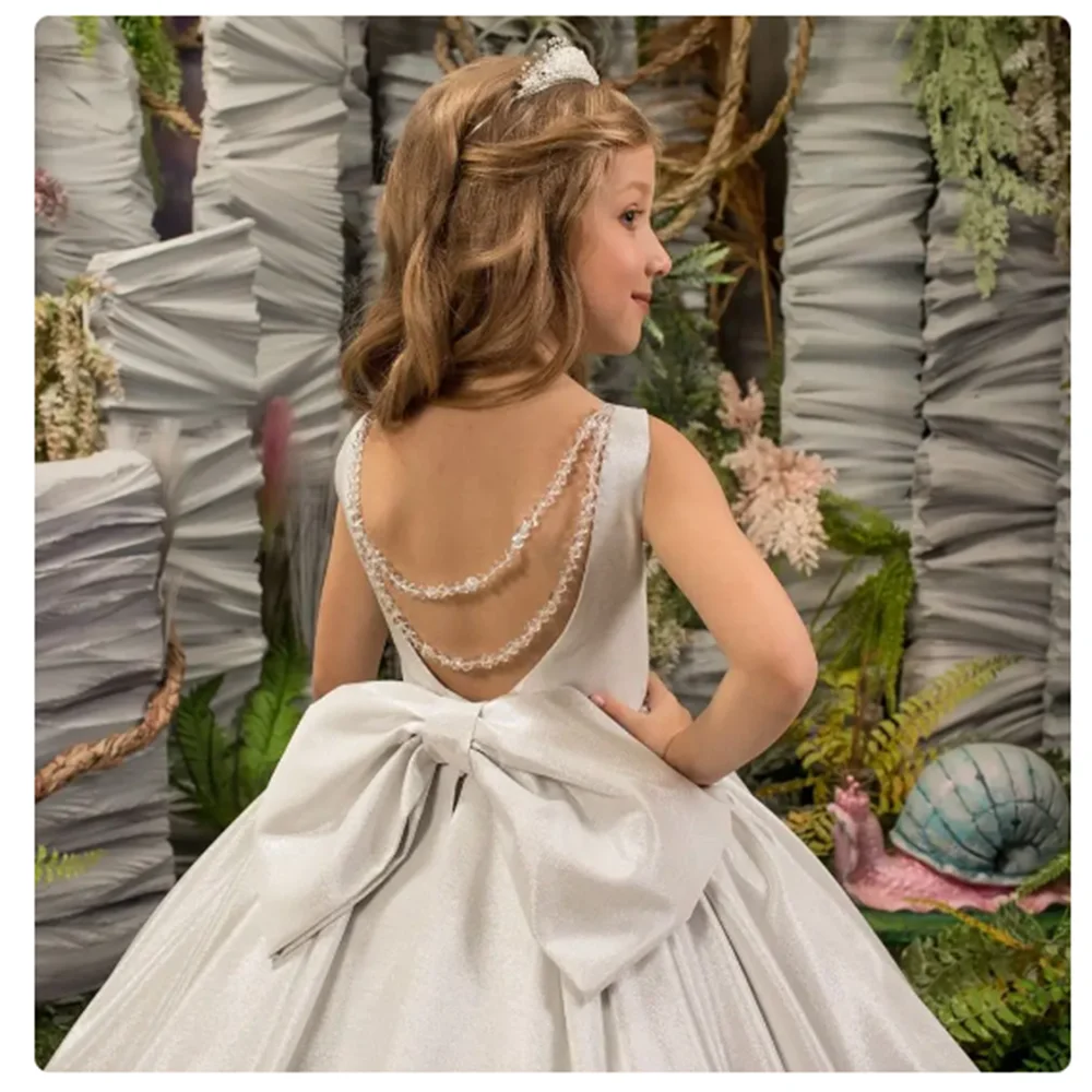 Vestidos de niña de flores Plata Niño Apliques largos Sin espalda Arco Vestido de fiesta de boda Lentejuelas Princesa Vestido de desfile de cumpleaños con tren