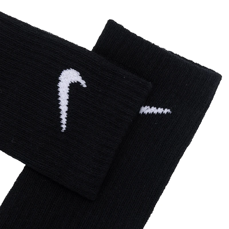 Calzini da uomo Nike Calzini da donna Everyday Ltwt Crew 3Pr Calzini sportivi Calzini casual a metà polpaccio (3 paia) Sx7676-010