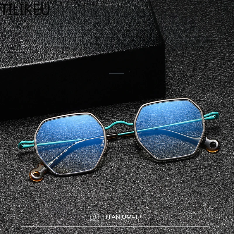 

New Pure Titanium Retro Fashionable Square Eyeglass Frame Can Be Equipped with Myopia Lenses for Both Men Women Glasses Frame