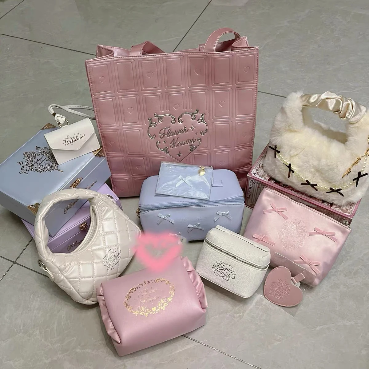 Flower Knows Bolsas de cosméticos Flowerkrentes Rosa Bolsa PU Caso Bolsa de armazenamento de couro limitada de verão