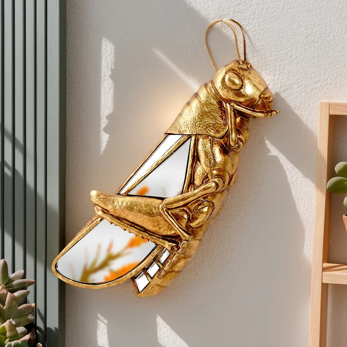 Creative Resin gold Mirrored Locust Home Decoration Craft Wall Hanging Home Party Animal Museum Creative Ornament