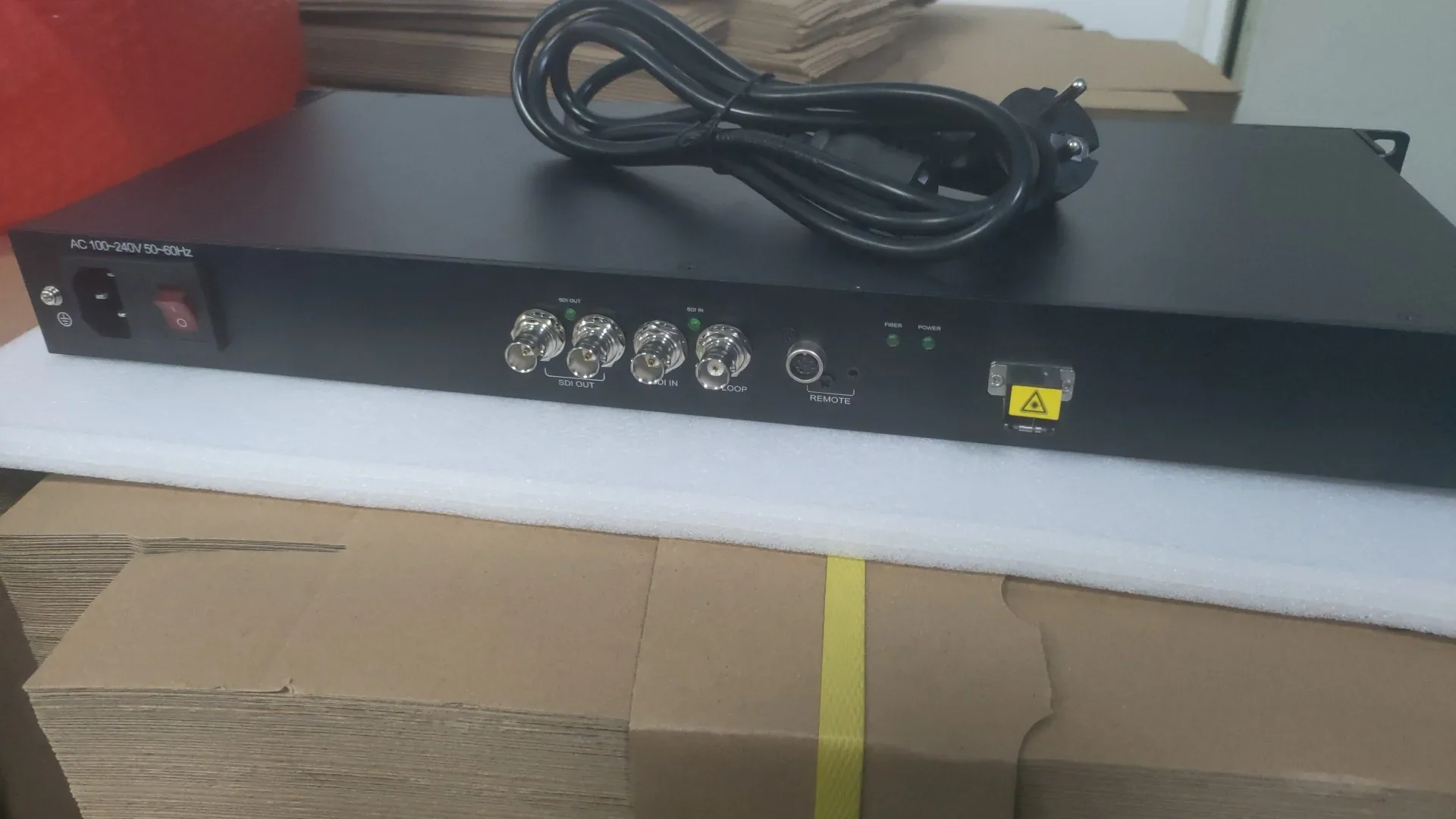 8 PIN and 2.5mm remote 1 channel 12G sdi in , pgm video return lc fiber 10km Fiber Optic Converter transmitter receiver