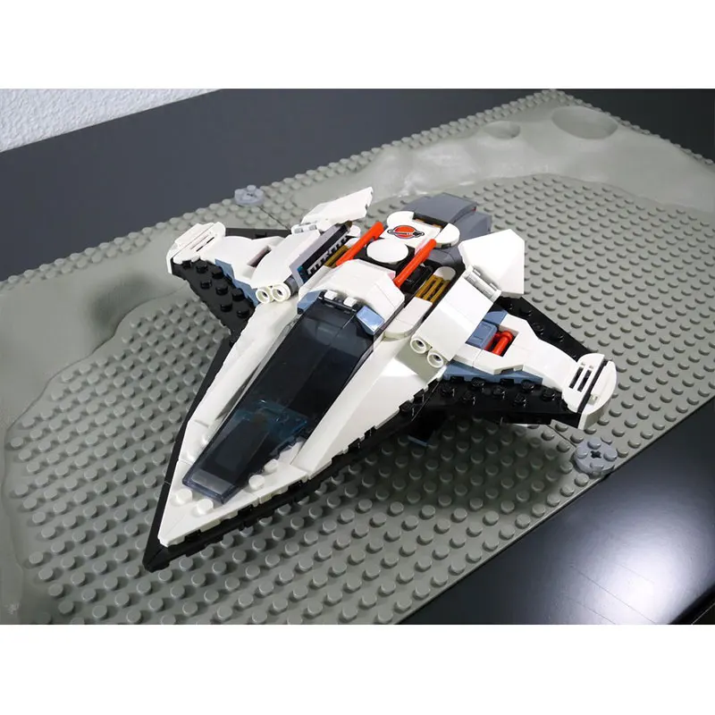 452 pezzi MOC- 205852   Astronave con carrello di atterraggio Corazzata spaziale Blocchi di costruzione Astronave Nave di difesa Modello MOC Kit di mattoni