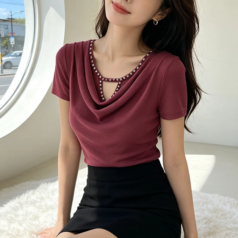

Elegant Swing Collar Summer Short Sleeved T-shirt 2026 Korean Fashion Casual Women Shirt Hollow Out Diamond Tops