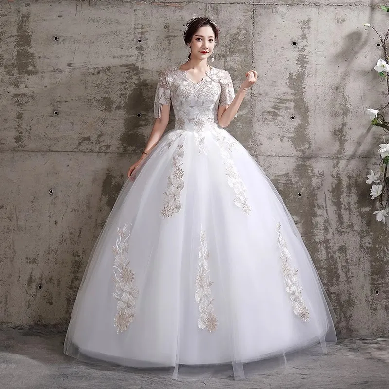 It's Yiiya Wedding Dresses White Beads Embroidery V-neck Short Sleeves Lace up Princess Floor length Plus size Bride Ball Gowns