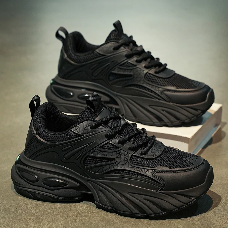 

Men's light breathable casual sports shoes four seasons new soft sole anti-slip fashion outdoor running shoes students sneakers