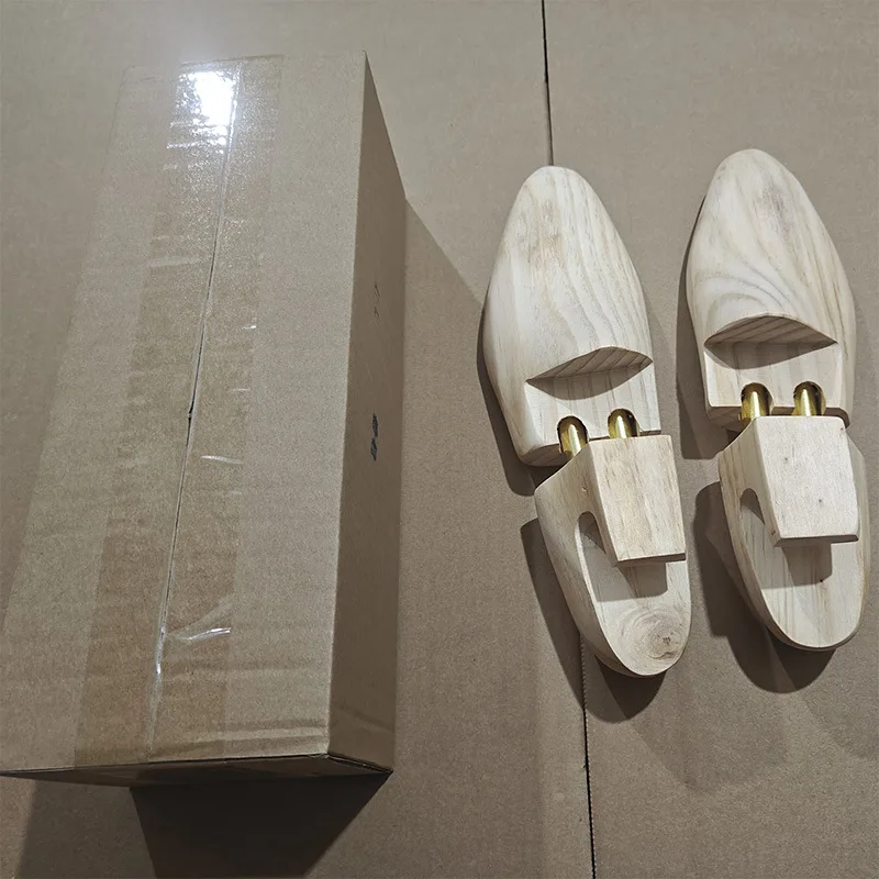 Solid Wood Shoe Last Support Adjustable Spring Pine Wood Anti-wrinkle Storage Leather Shoe Shaping Device High-end Shoe Support