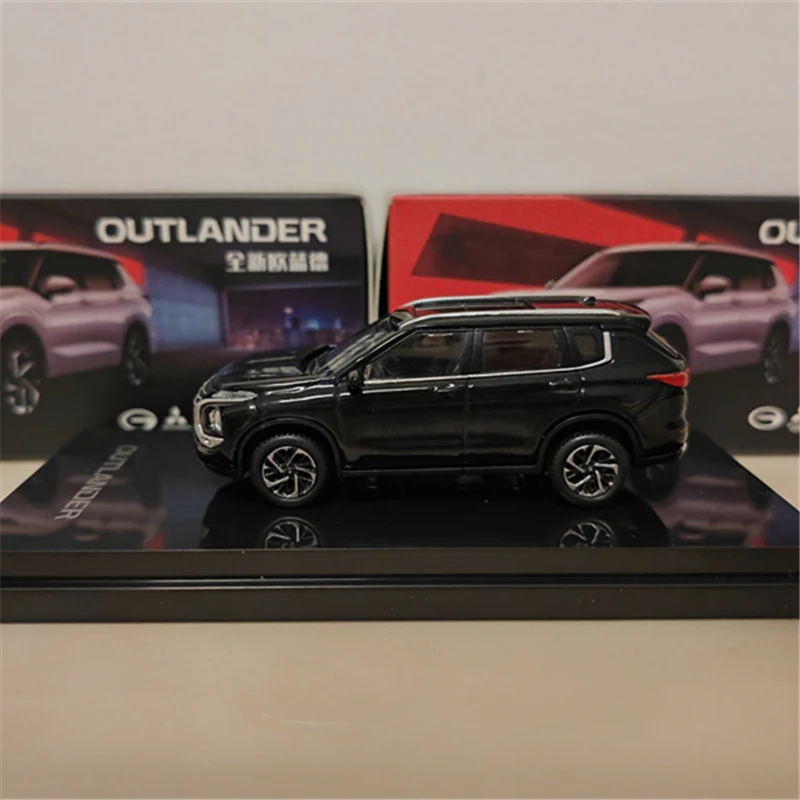 1/64 Mitsubishis Outlander SUV Alloy Car Model Diecasts Metal Vehicles Car Model Simulation Miniature Scale Childrens Toys Gift