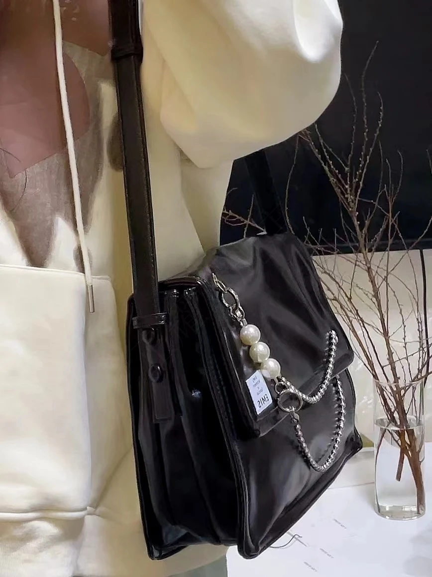2025 New Pearl Chain Soft Leather Tote Bag Large Capaci Faionable All-Match Single oulder Slant Cross Commuter Bag