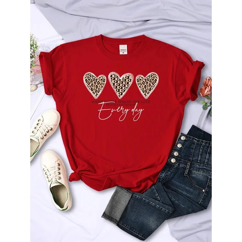 Spread More Love Every Day Printing T-Shirt Women Casual Breathable Tshirts Soft Casual Tees Vintage Loose Short Sleeve Female