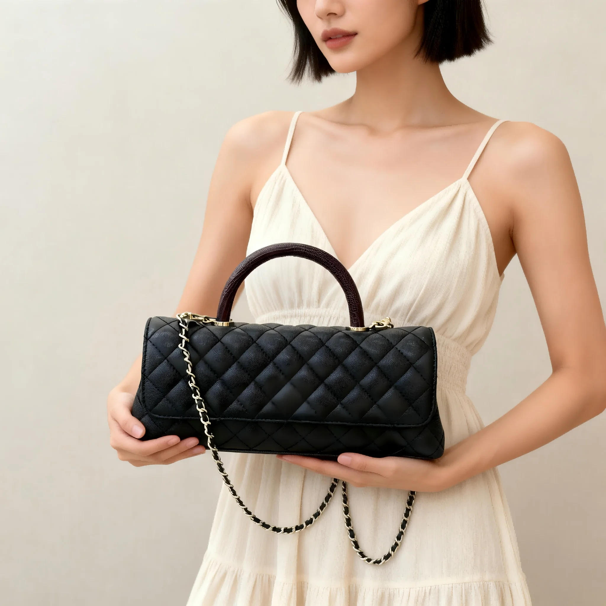 

Ladies Genuine Leather Crossbody Bag Classic Diamond Grid Pattern Metal Chain Luxury Women Bag
